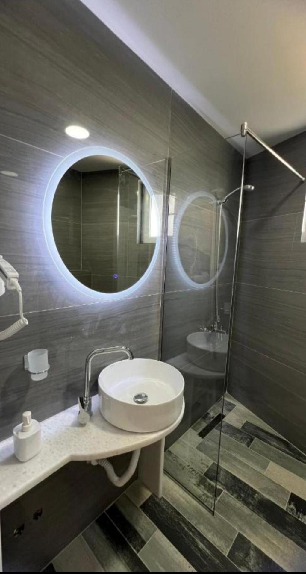 Hotel Demoli 波格拉德茨 外观 照片